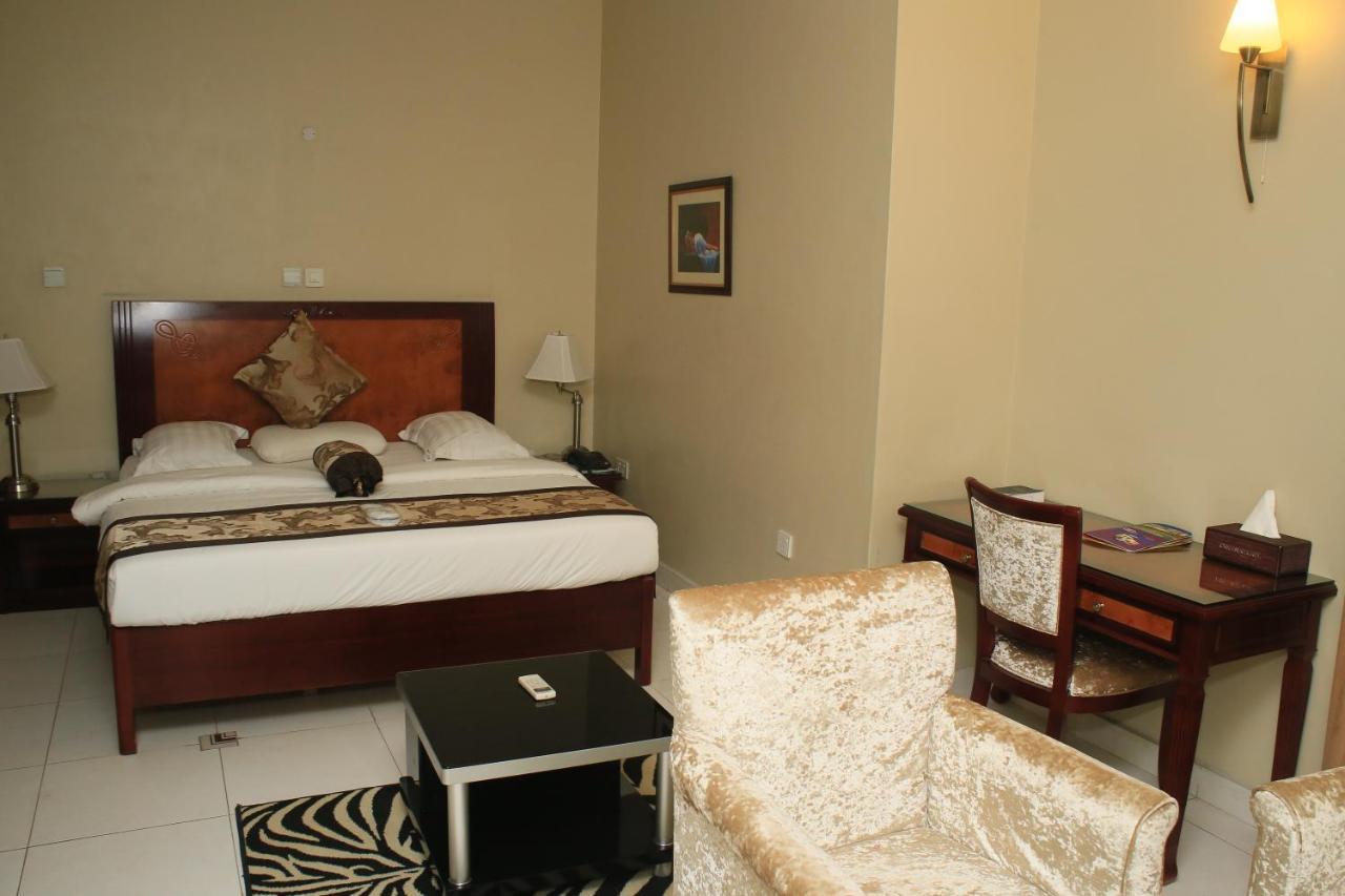 Oxygen Holiday Resort Owerri Exterior foto
